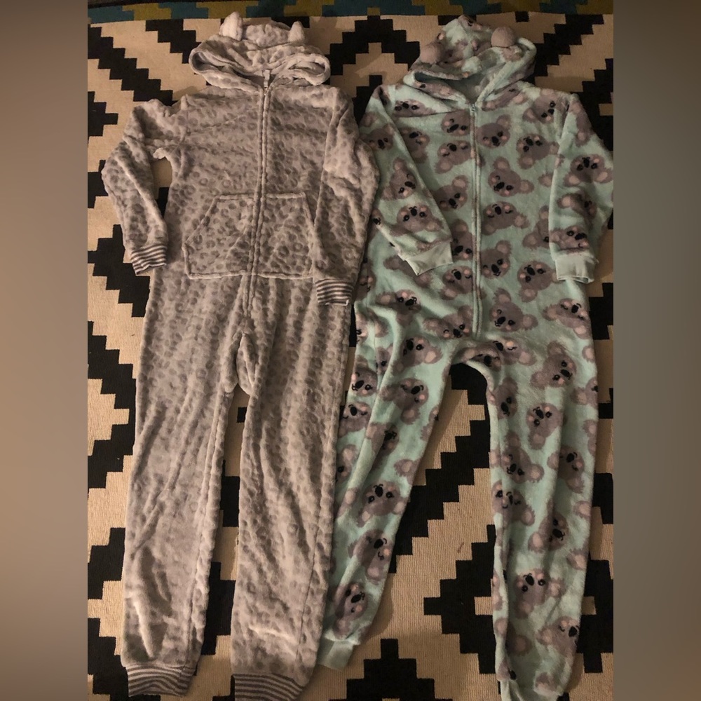 (2)Girls Koala Bear Pajamas Children’s Place (10/12)